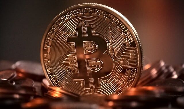 Bitcoin, cap sur les 60 000 dollars en 2024 ?
