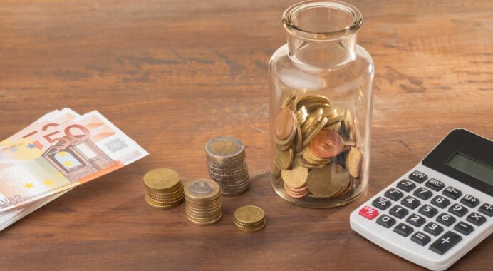 Budget 2025 et Assurance Vie : Faut-il continuer d&rsquo;investir ? Est-ce encore rentable ?